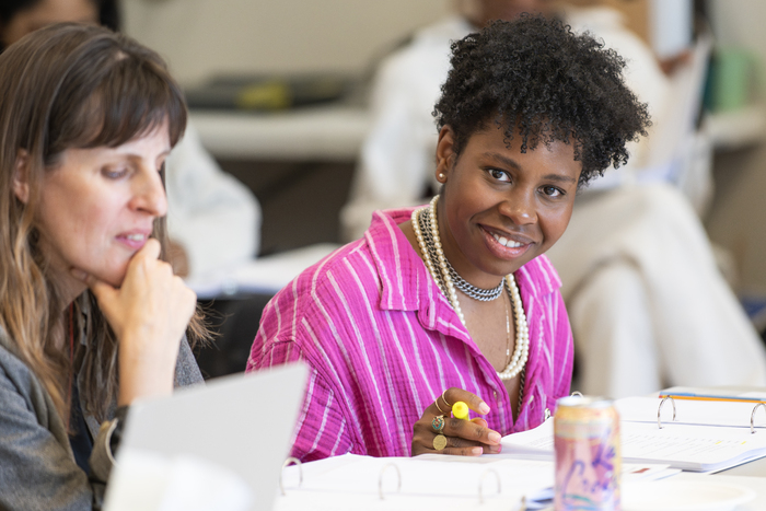 Photos: See Sandra Oh & More in Rehearsals for THE WELKIN Image