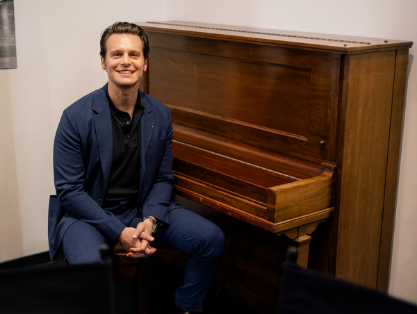 Photos: The Stars of MERRILY WE ROLL ALONG Visit The Museum Of Broadway! Image