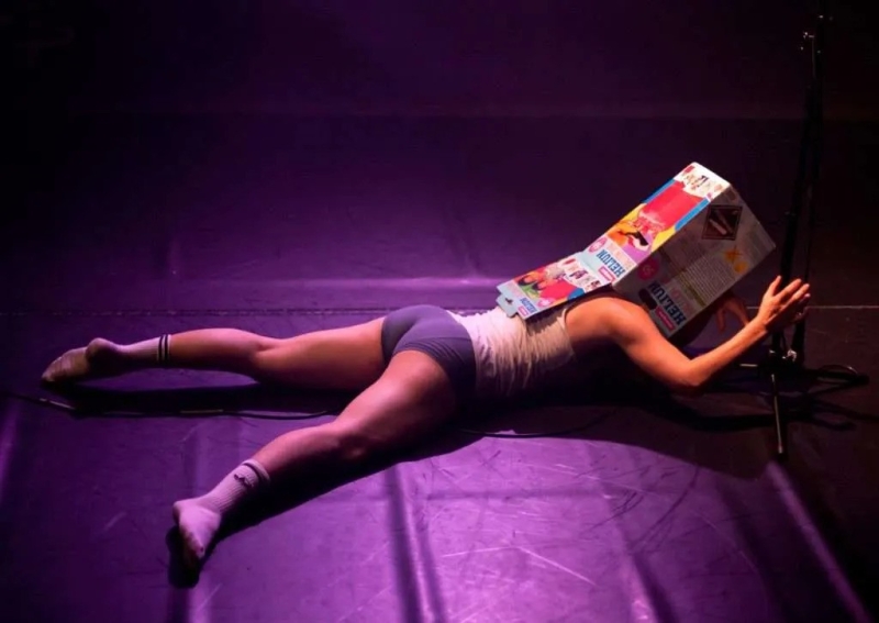 Review: A SPECTACLE OF HERSELF, Battersea Arts Centre 