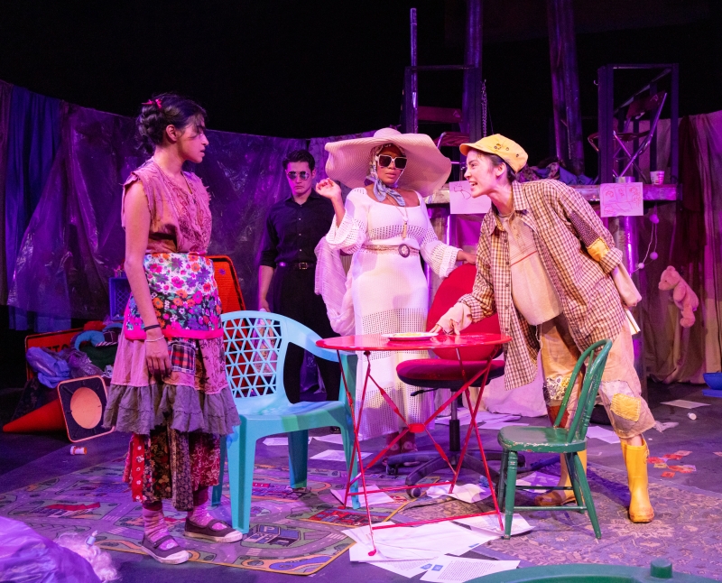Review: FRONTIERS SANS FRONTIERS at Spooky Action Theater  Image