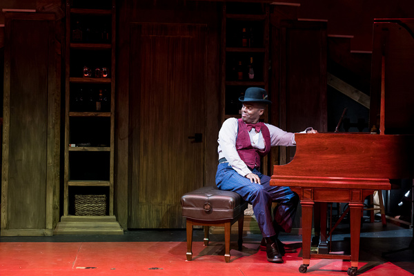 Photos: Latino Company Presents GHOST WALTZ By Oliver Mayer 