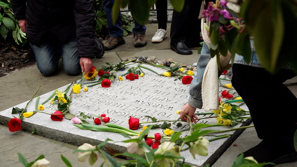 Photos: Inside NYC's Annual Commemoration Of The Warsaw Ghetto Uprising Image