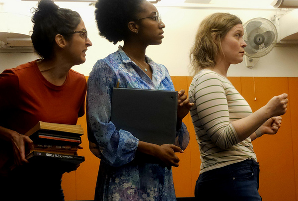 Photos: In Rehearsal With Retro Productions BETTYE AND THE JOCKETTES SPINNING RECORDS AT THE HOLIDAY INN Image