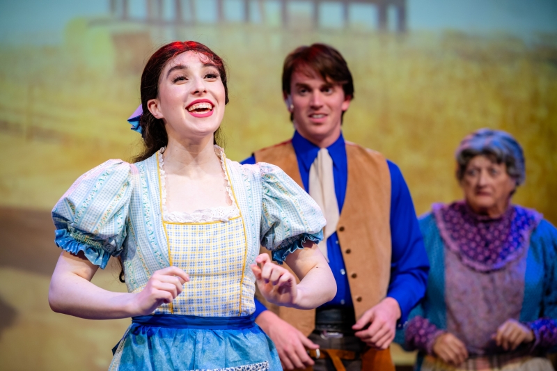 Review: OKLAHOMA at Desert Theatricals  Image