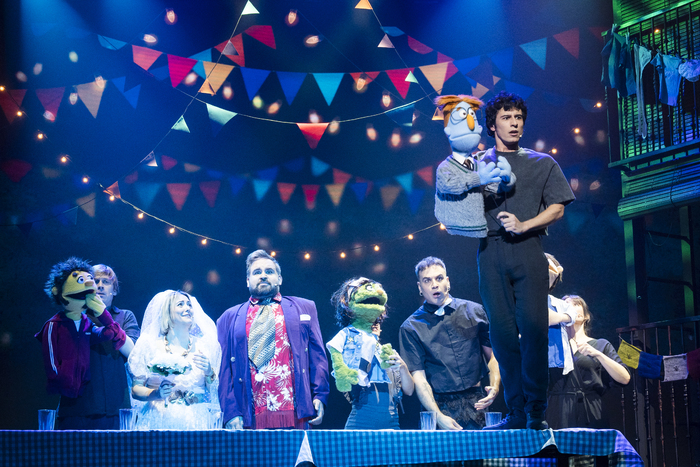 PHOTOS: No te pierdas las fotos de escena de AVENUE Q  Image