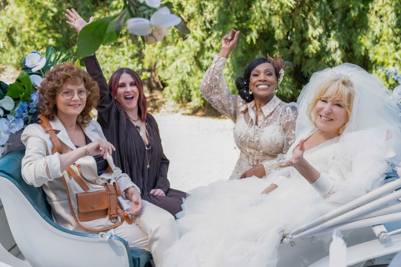 Photo: See Bette Midler, Megan Mullally, and More in First Look at THE FABULOUS FOUR 