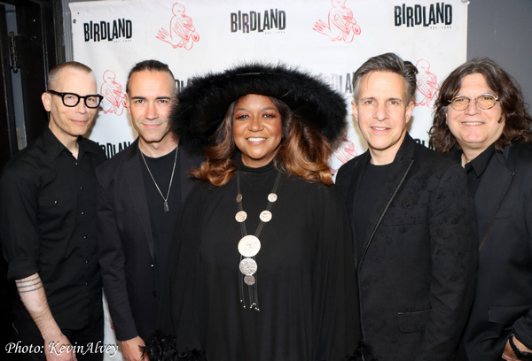 Photos: Wendy Moten Returns To The Birdland Stage Image