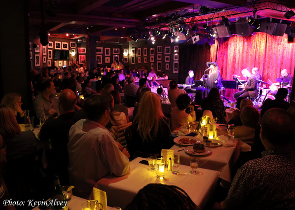 Photos: Wendy Moten Returns To The Birdland Stage Image