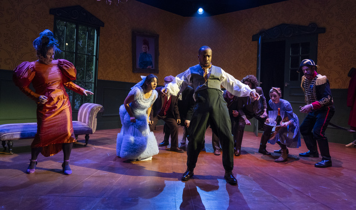 Review: THE GOVERNMENT INSPECTOR, Marylebone Theatre Image