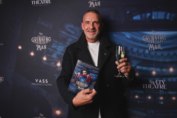 Photos: On The Red Carpet At Opening Night Of THE GRINNING MAN  Image