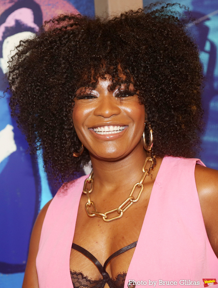 Photos: See Rachel Zegler, Julianne Hough & More at ILLINOISE Gala Celebration Image