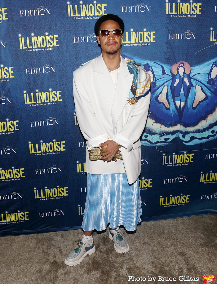 Photos: Cast & Creatives Celebrate Gala Opening of ILLINOISE Image