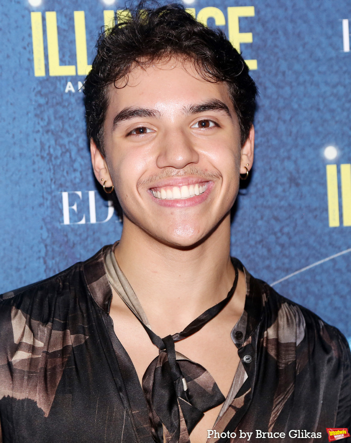 Photos: Cast & Creatives Celebrate Gala Opening of ILLINOISE Image