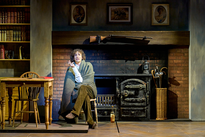 Photos: First Look at WITHNAIL & I at Birmingham Rep Image