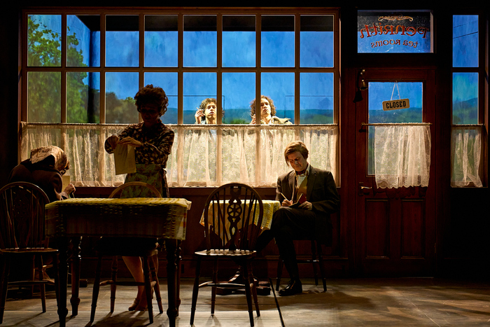 Photos: First Look at WITHNAIL & I at Birmingham Rep Image