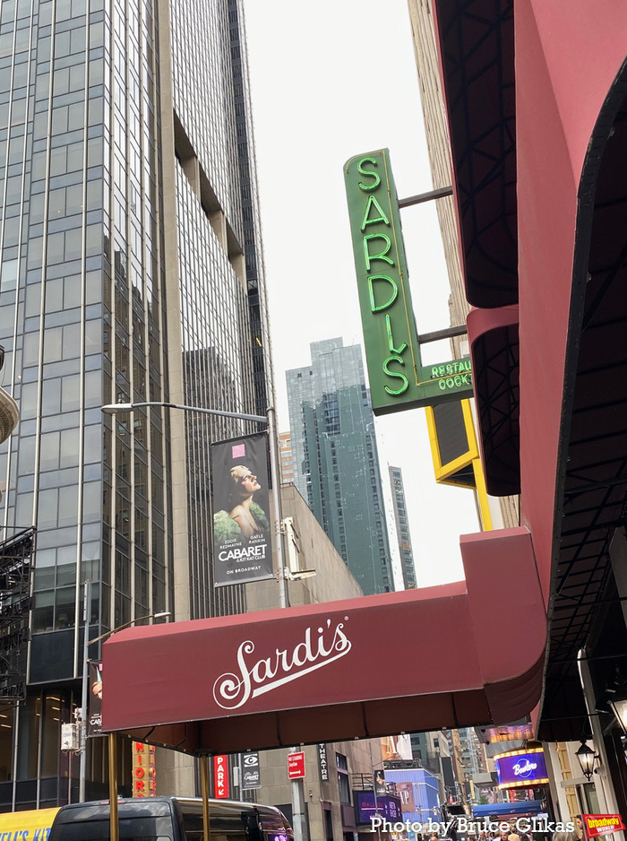 Photos: APPROPRIATE's Sarah Paulson Receives Portrait at Sardi's Image