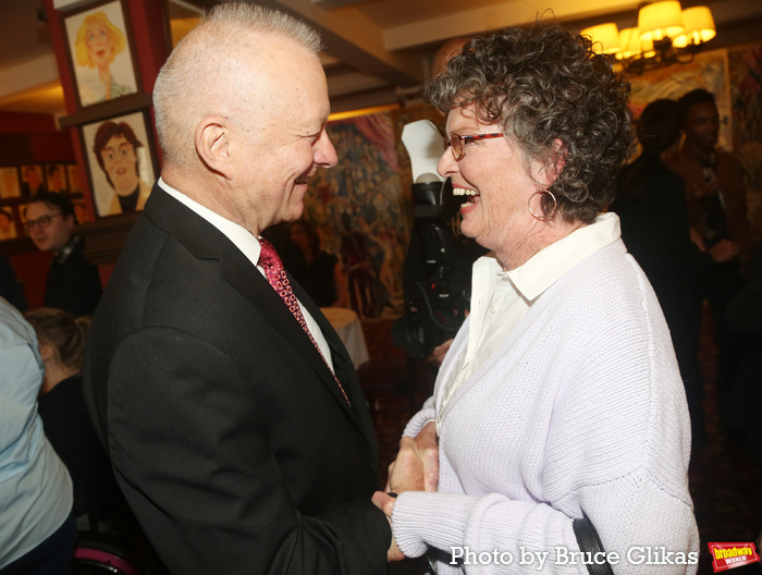 Photos: APPROPRIATE's Sarah Paulson Receives Portrait at Sardi's Image