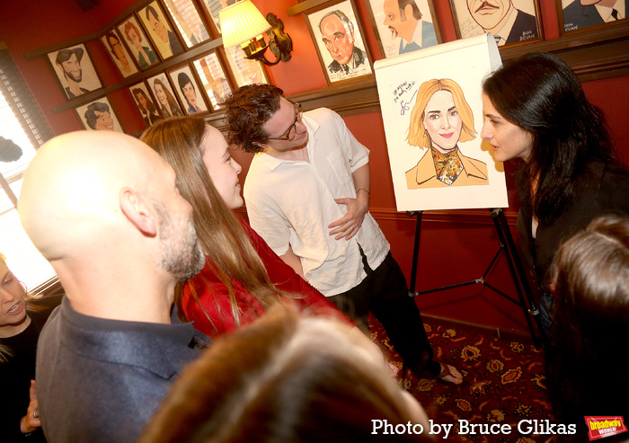 Photos: APPROPRIATE's Sarah Paulson Receives Portrait at Sardi's Image
