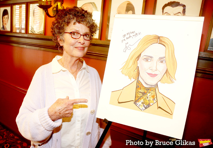Photos: APPROPRIATE's Sarah Paulson Receives Portrait at Sardi's  Image