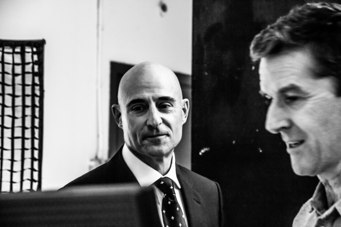 Photos: First Look at Mark Strong and Lesley Manville in OEDIPUS  Image
