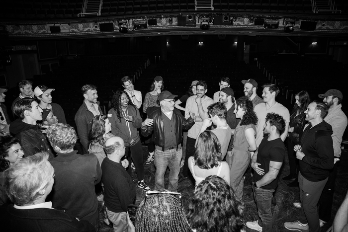 Photos: See Steven Spielberg and Mike Faist at WATER FOR ELEPHANTS Image