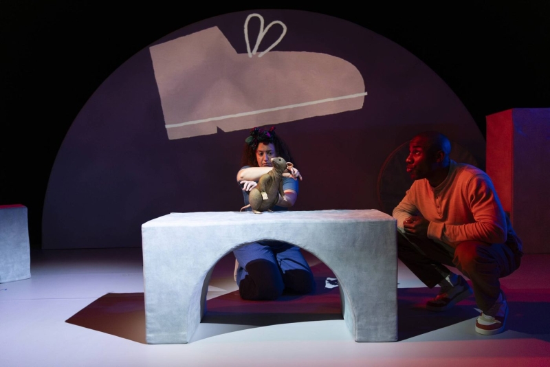 VIDEO: Behind the scenes of THE CURIOUS RAT at the Little Angel Studio 