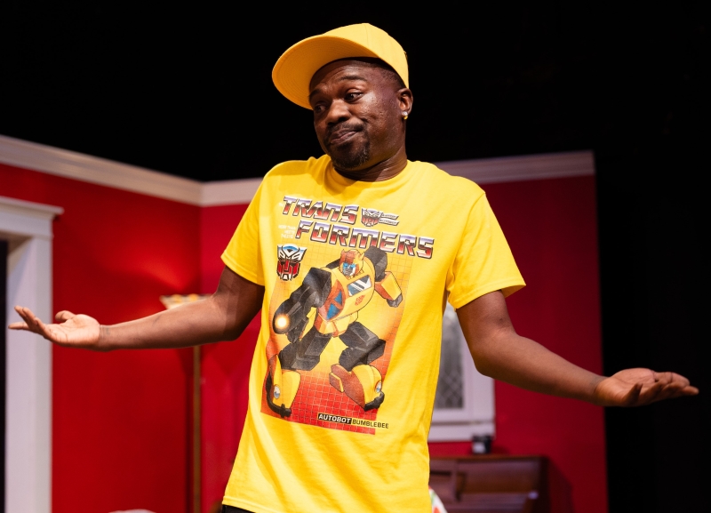 Review: THE HOT WING KING at Circuit Playhouse Image