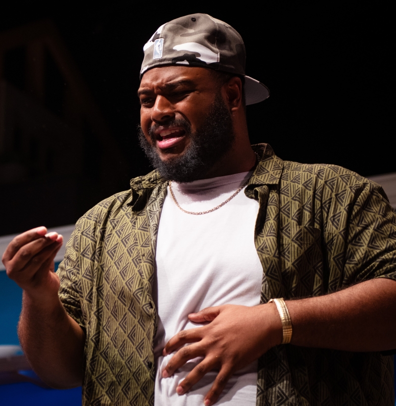 Review: THE HOT WING KING at Circuit Playhouse  Image