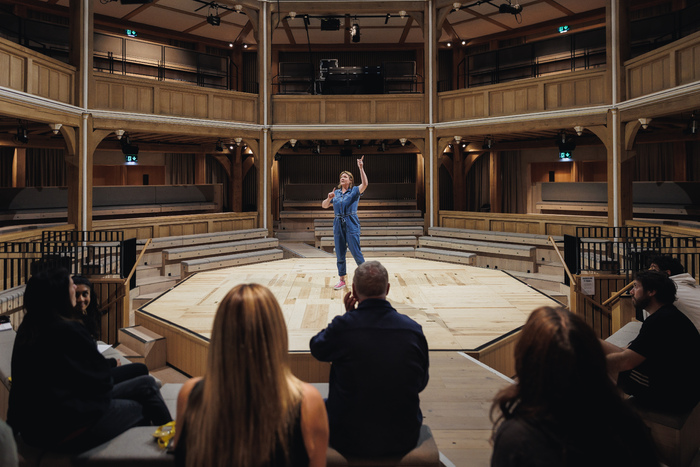 Photos: Les Dennis and More in Rehearsal For TWELFTH NIGHT at Shakespeare North  Image