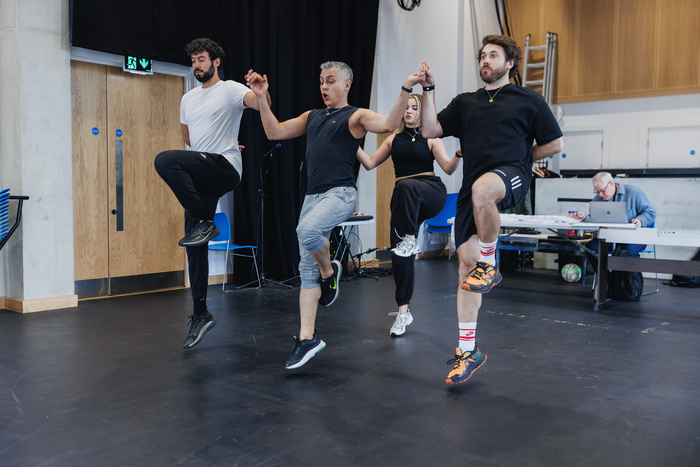 Photos: Les Dennis and More in Rehearsal For TWELFTH NIGHT at Shakespeare North  Image