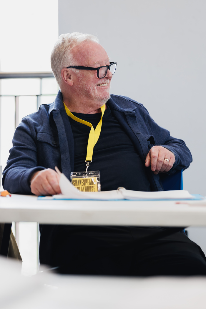 Photos: Les Dennis and More in Rehearsal For TWELFTH NIGHT at Shakespeare North  Image