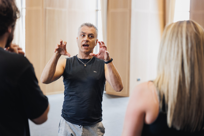 Photos: Les Dennis and More in Rehearsal For TWELFTH NIGHT at Shakespeare North  Image