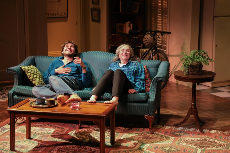 Review: 4000 MILES at Berkshire Theatre Group  Image