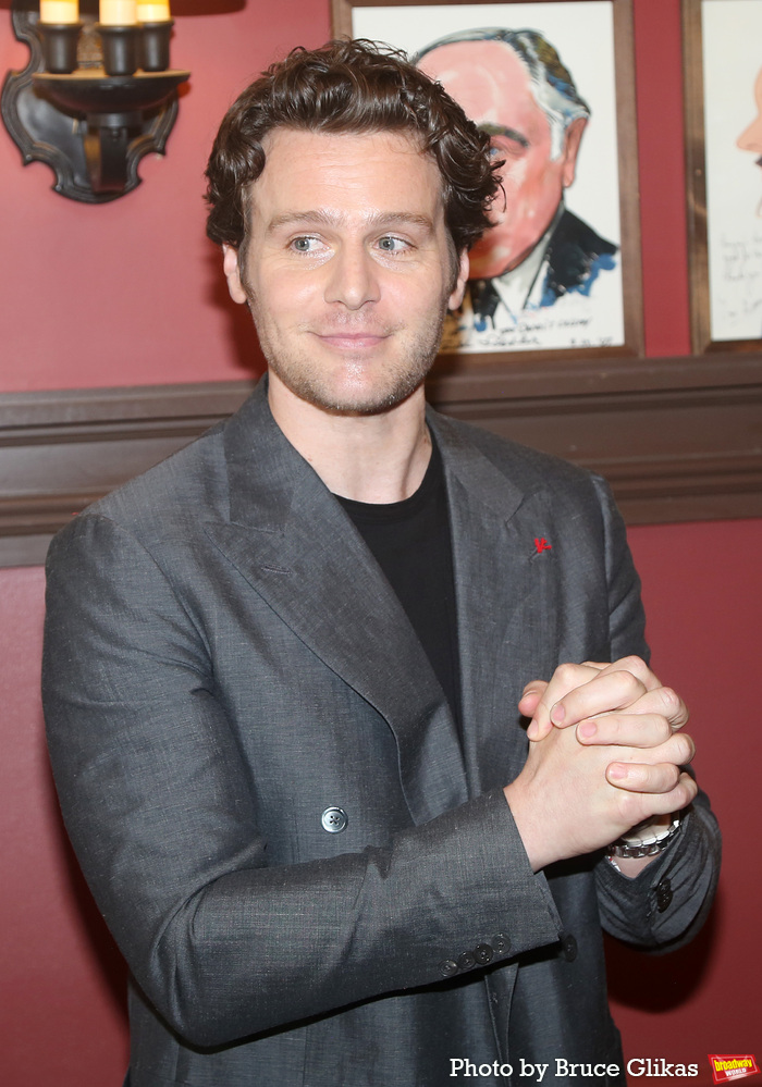 Photos: Jonathan Groff and Friends Celebrate New Sardi's Caricature Image