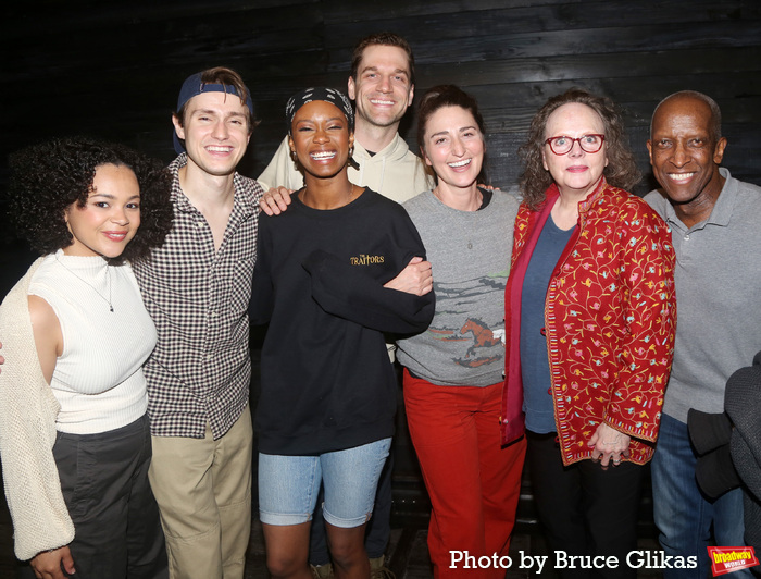 Photos: Sara Bareilles Visits Ingrid Michaelson at THE NOTEBOOK Image
