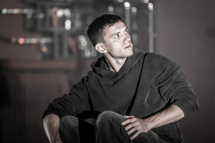 Photos: First Look at Tom Holland and Francesca Amewudah-Rivers in ROMEO & JULIET Image