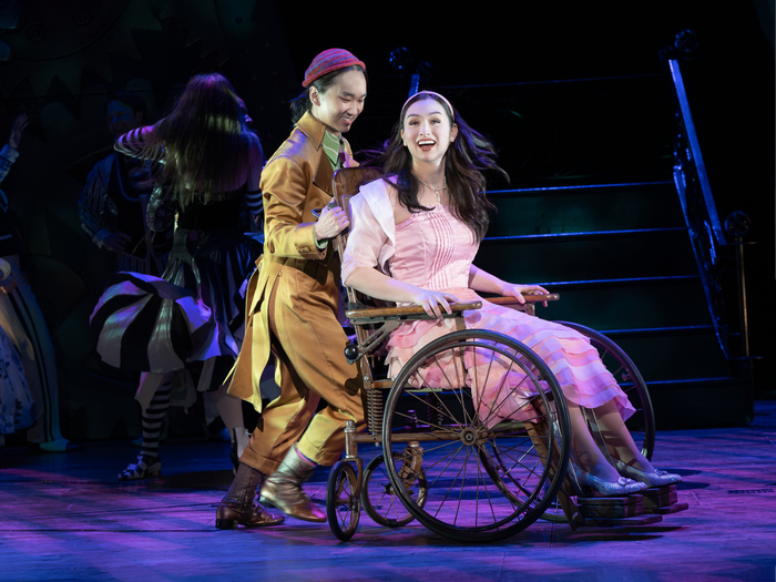 Photos: First Look at the New Cast of the National Tour of WICKED Image