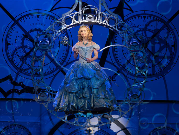 Photos: First Look at the New Cast of the National Tour of WICKED Image