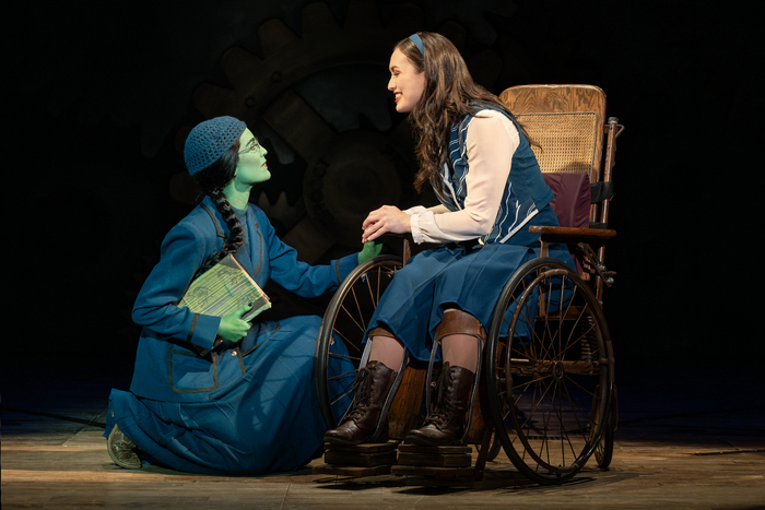 Photos: First Look at the New Cast of the National Tour of WICKED Image