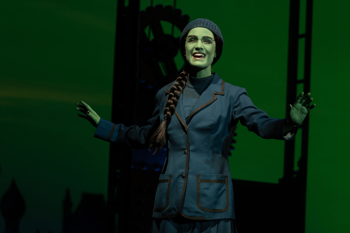 Photos: First Look at the New Cast of the National Tour of WICKED Image