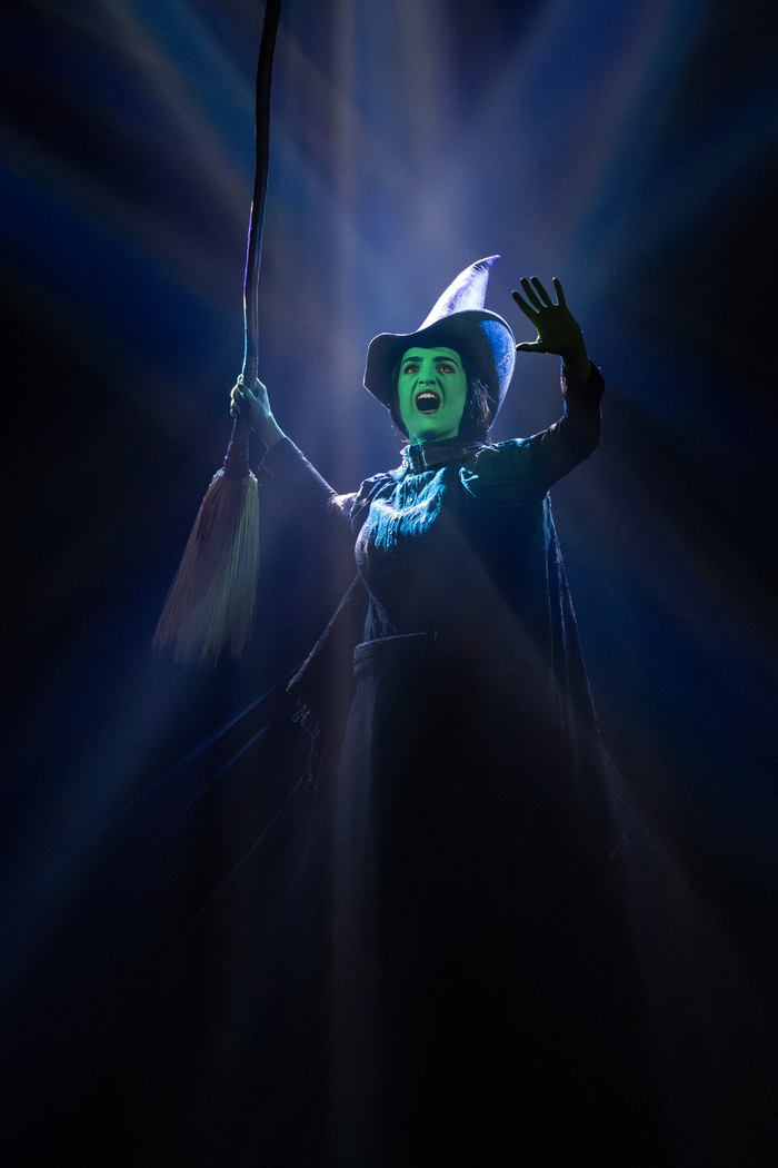 Photos: First Look at the New Cast of the National Tour of WICKED Image