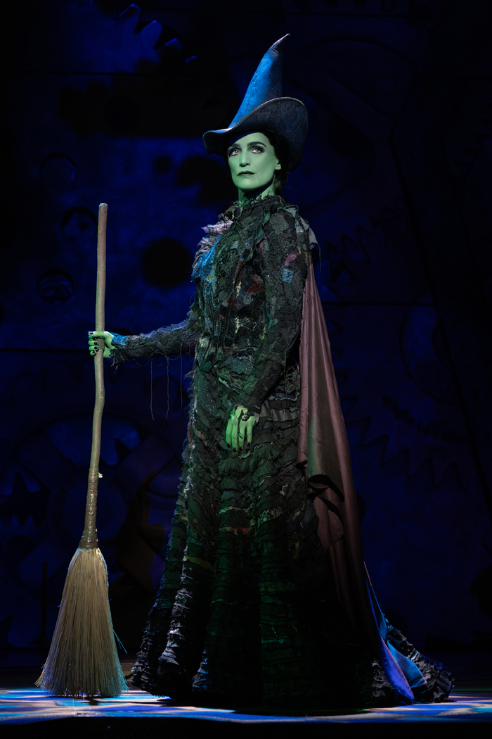 Photos: First Look at the New Cast of the National Tour of WICKED Image