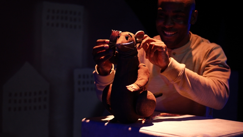 VIDEO: First Look at THE CURIOUS RAT at the Little Angel Studio Image