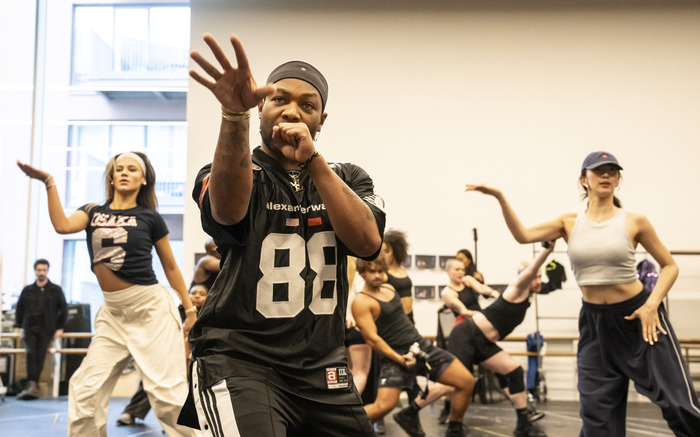 Photos: See Todrick Hall & More in Rehearsals for BURLESQUE Image