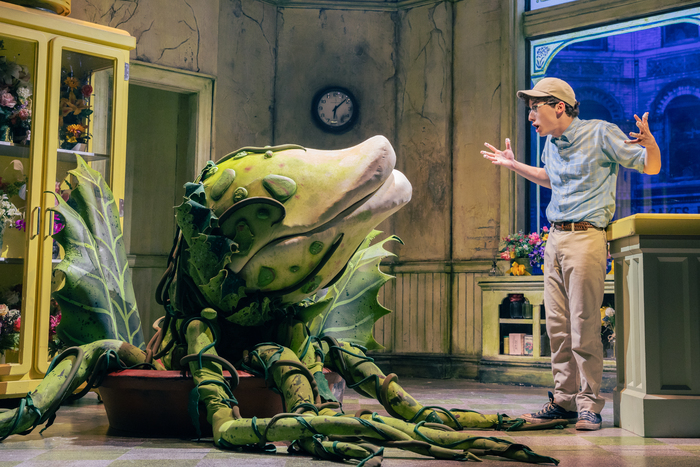 Photos: See Sarah Hyland & Andrew Barth Feldman in LITTLE SHOP OF HORRORS Image