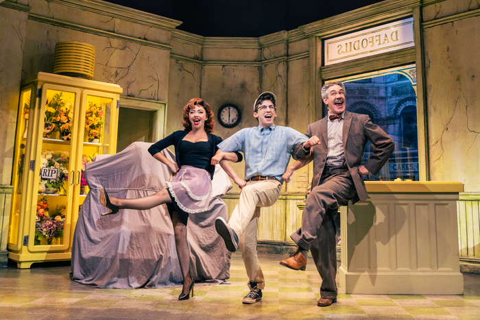 Photos: See Sarah Hyland & Andrew Barth Feldman in LITTLE SHOP OF HORRORS Image