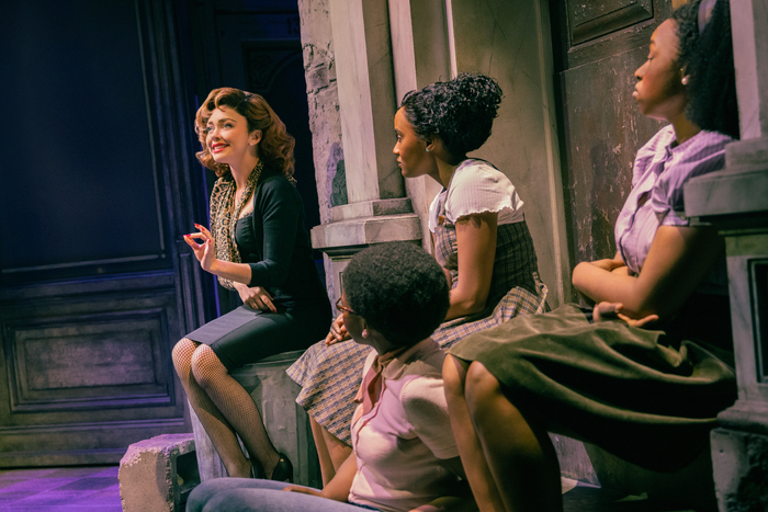 Photos: See Sarah Hyland & Andrew Barth Feldman in LITTLE SHOP OF HORRORS Image