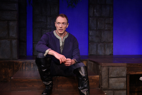 Photos: CAMELOT At North Coast Repertory Theatre Image
