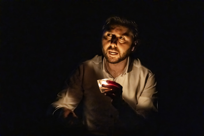 Photos: First Look at the West End Return of 2:22 - A GHOST STORY Image