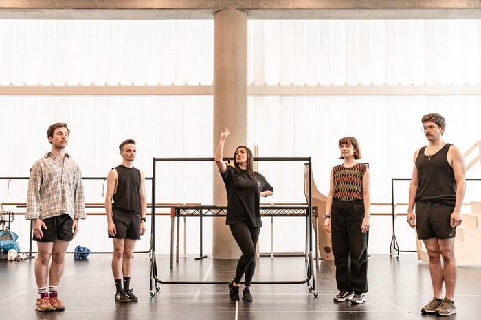 Photos: Kym Marsh and More in Rehearsal For 101 DALMATIONS Image